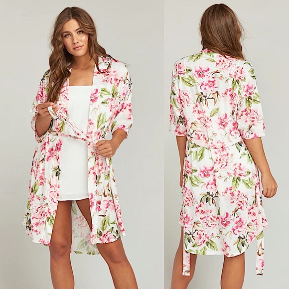 🆕 Show Me Your MuMu Garden of Blooms Brie Robe Sz O/S - Picture 2 of 9